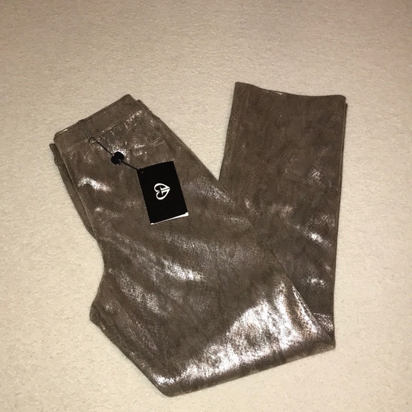 ST JOHN LEATHER PANTS